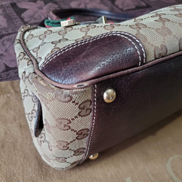 Authentic Gucci Purse - Picture 5 of 8